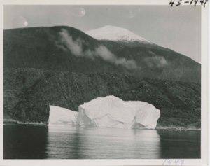Image: Iceberg and snow capped mountain near Nugatsiak